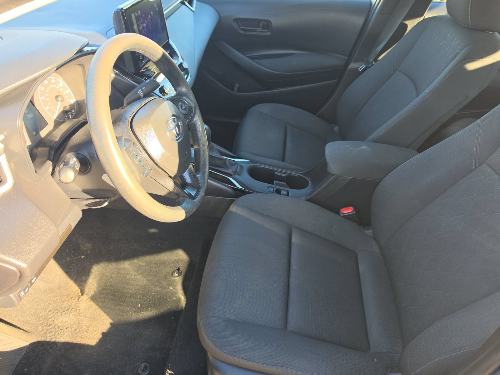 Used 2024 Toyota Corolla LE FWD image 7