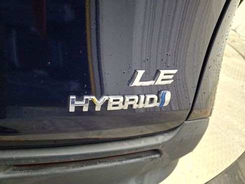 Used 2021 Toyota Sienna LE image 23