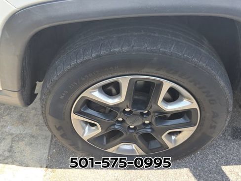 Used 2017 Jeep Compass Trailhawk AWD/4WD image 8