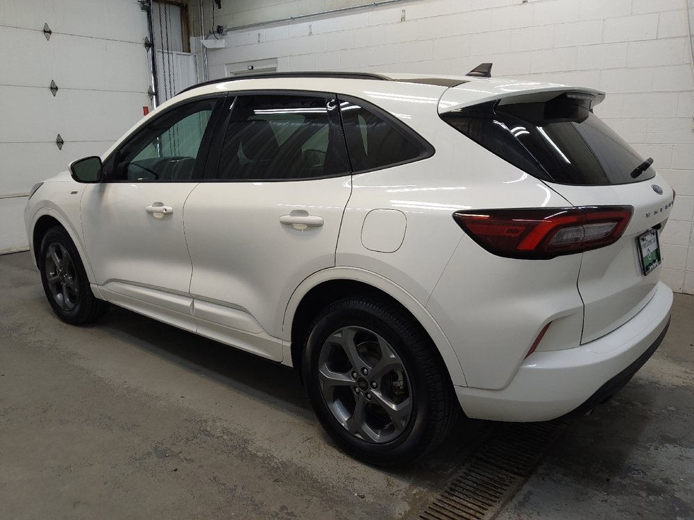 Used 2024 Ford Escape ST-Line Select AWD/4WD image 3