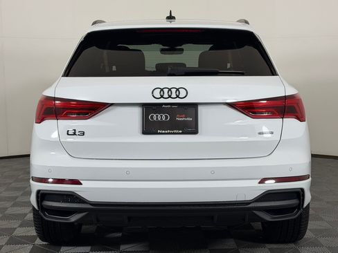 Certified 2025 Audi Q3 2.0T Premium Plus w/ Premium Plus Package AWD/4WD image 10