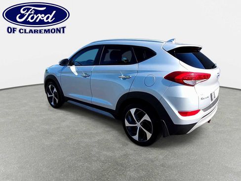 Used 2017 Hyundai Tucson Limited w/ Cargo Package AWD/4WD image 6