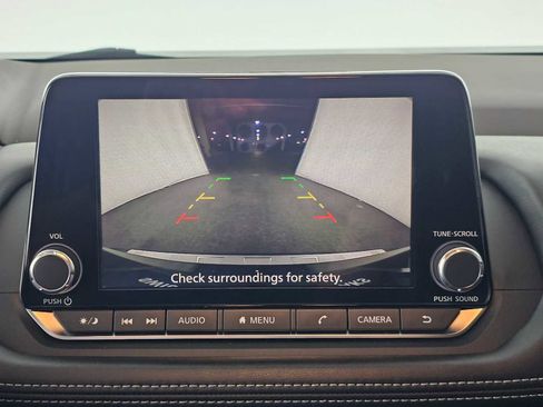 Used 2022 Nissan Rogue SV w/ SV Premium Package image 26