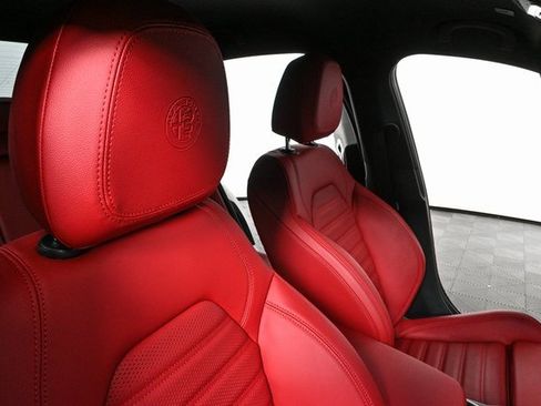 Used 2024 Alfa Romeo Giulia Quadrifoglio image 22