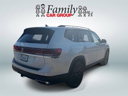 New 2026 Volkswagen Atlas SE FWD image 3