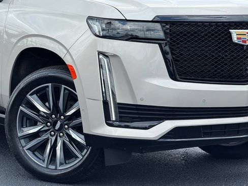 Certified 2024 Cadillac Escalade Sport w/ Touring Package AWD/4WD image 13