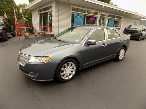 Used 2011 Lincoln MKZ FWD image 9