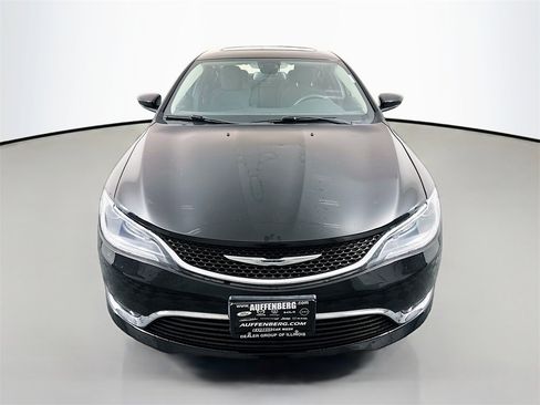 Used 2015 Chrysler 200 Limited image 2