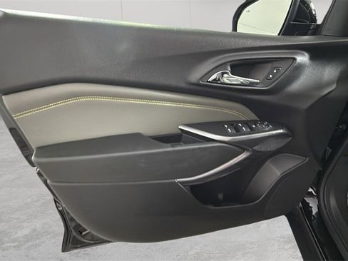 Used 2024 Chevrolet Trax ACTIV w/ Sunroof Package image 30