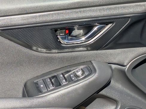 Used 2025 Subaru Outback Premium image 13