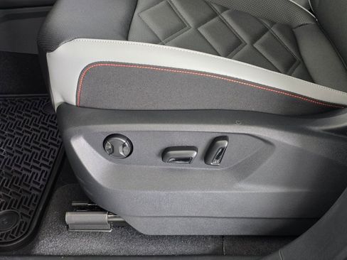 New 2026 Volkswagen Atlas Peak Edition AWD/4WD image 19