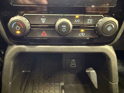 New 2025 Ford Ranger XLT w/ Chrome Accent Package image 28