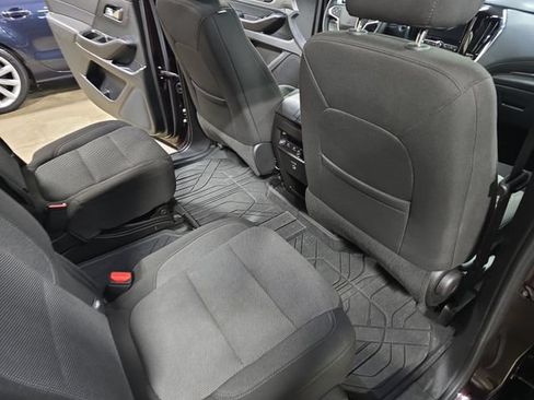 Used 2023 Chevrolet Traverse LT w/ LPO, Floor Liner Package FWD image 14