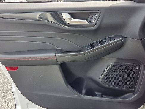 Used 2025 Ford Escape ST-Line w/ Tech Pack #1 image 28