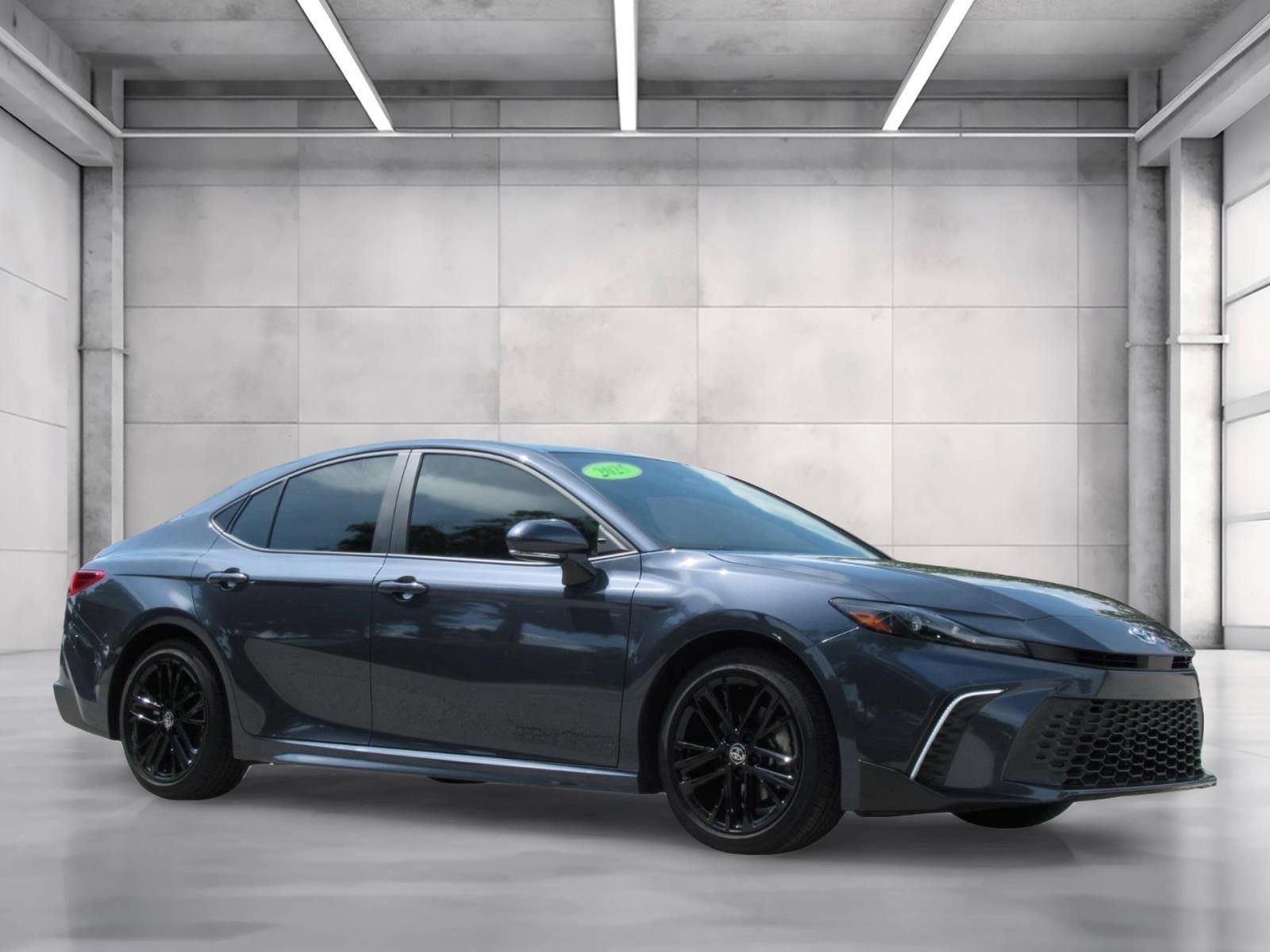 Used 2026 Toyota Camry SE FWD image 1