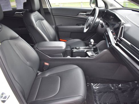 Used 2023 Kia Sportage EX FWD image 14