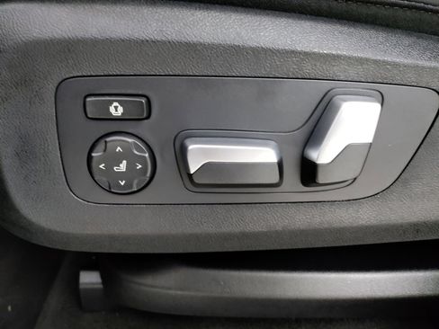 Used 2026 BMW X5 sDrive40i w/ M Sport Package RWD image 13