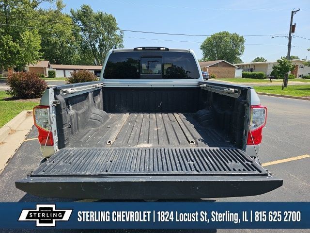 Used 2017 Nissan Titan SL w/ SL Towing Convenience Package AWD/4WD image 30