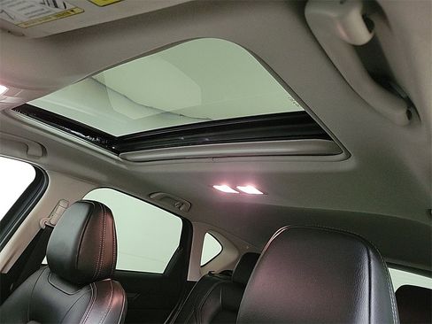 Used 2024 MAZDA CX-5 AWD 2.5 S w/ Preferred Package image 12