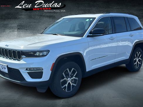 Used 2023 Jeep Grand Cherokee Limited image 2