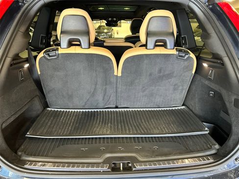 Certified 2024 Volvo XC90 B6 Ultimate w/ Protection Package image 27