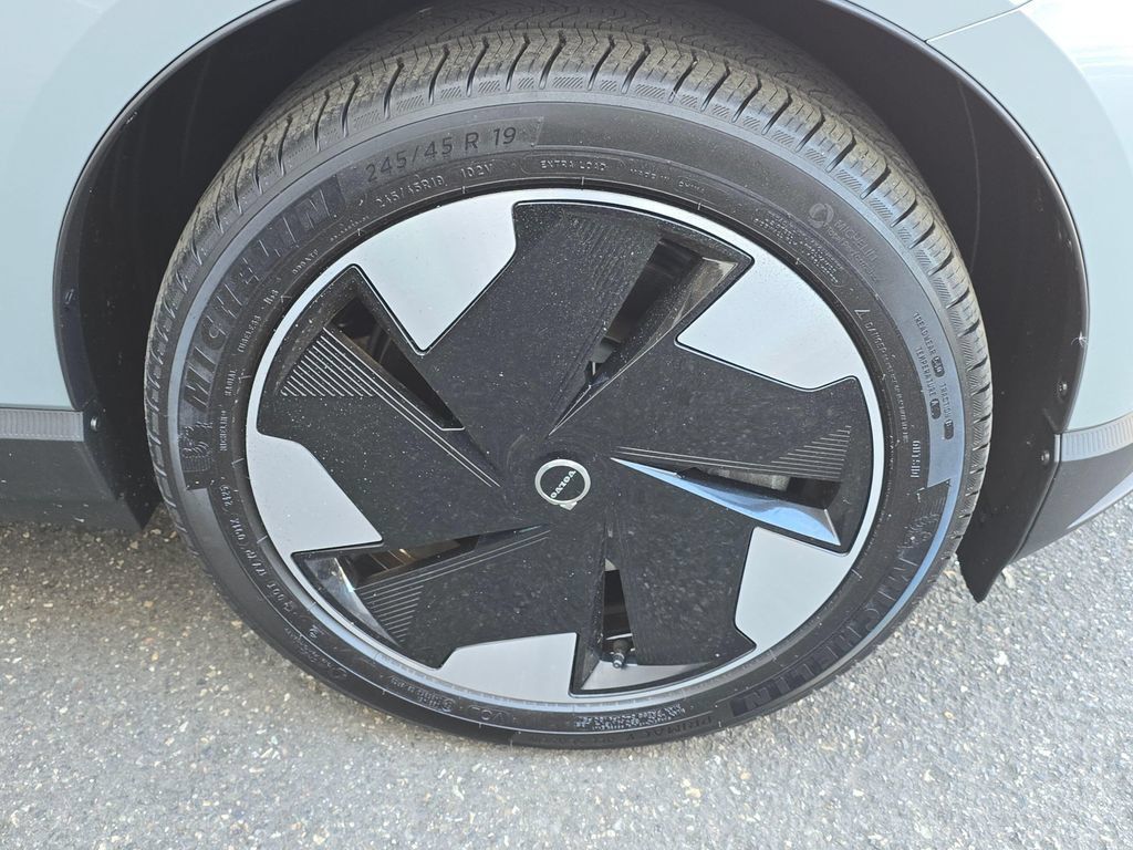 Certified 2025 Volvo EX30 Plus w/ Protection Package Premier AWD/4WD image 9