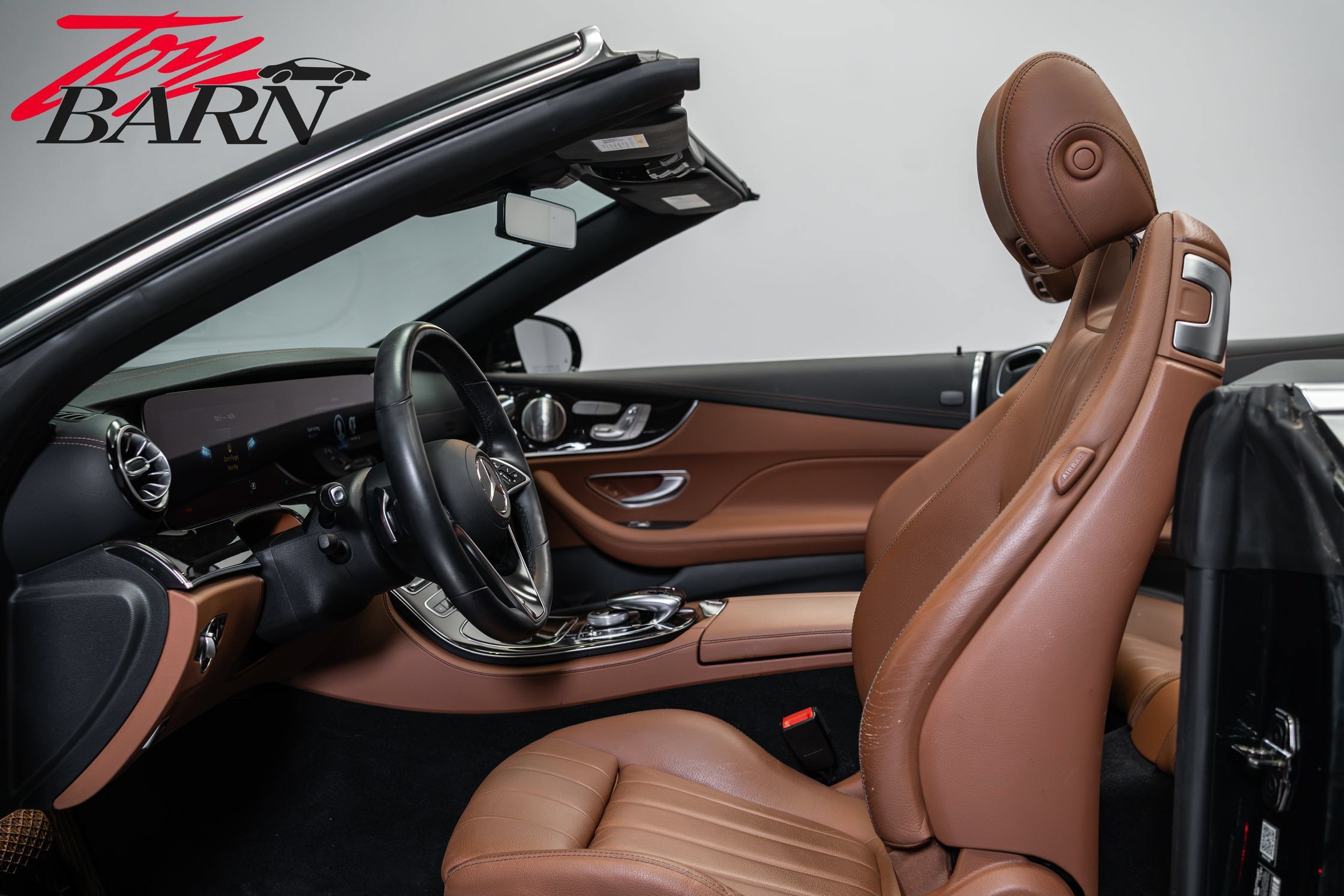 Used 2022 Mercedes-Benz E 450 4MATIC Cabriolet image 32
