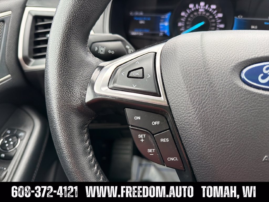 Used 2024 Ford Edge SEL AWD/4WD image 16