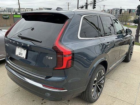 New 2026 Volvo XC90 T8 Plus w/ Protection Package Premier AWD/4WD image 6