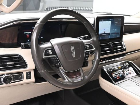 Used 2021 Lincoln Navigator L Reserve w/ Luxury Package image 27