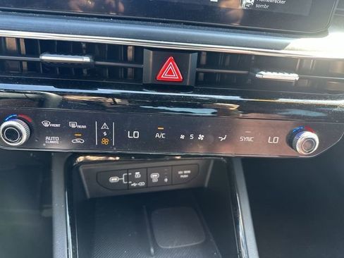 Used 2025 Kia K5 GT-Line w/ GT-Line Premium Package AWD/4WD image 19
