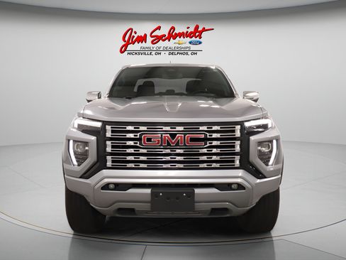 Used 2023 GMC Canyon Denali AWD/4WD image 3