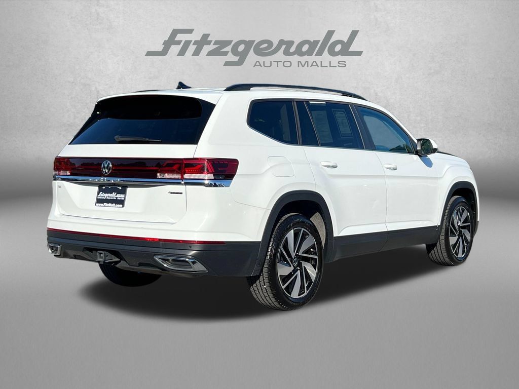 Used 2024 Volkswagen Atlas SE AWD/4WD image 8