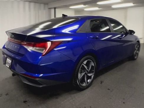 Used 2023 Hyundai Elantra SEL w/ Convenience Package FWD image 8