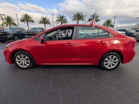 Used 2021 Toyota Corolla LE image 15