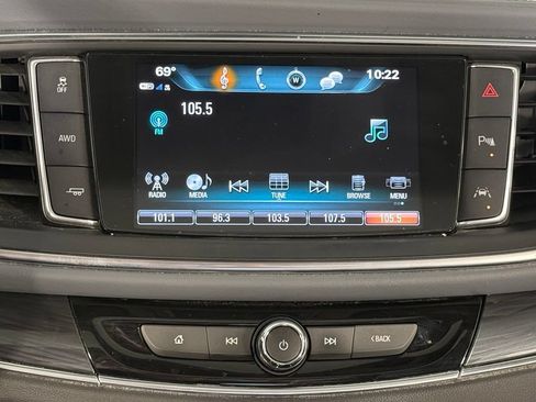 Used 2018 Buick Enclave Premium w/ Experience Buick Package AWD/4WD image 17