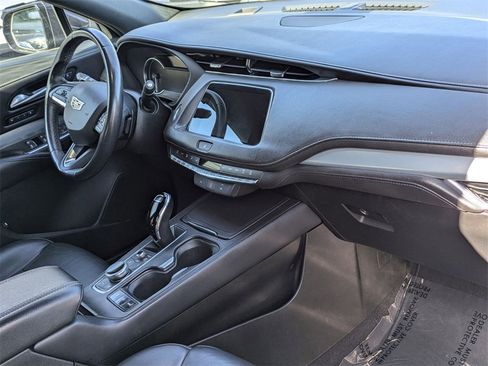 Used 2023 Cadillac XT4 Premium Luxury image 31