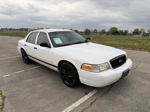Used 2011 Ford Crown Victoria Police Interceptor w/ Trunk Pack image 2