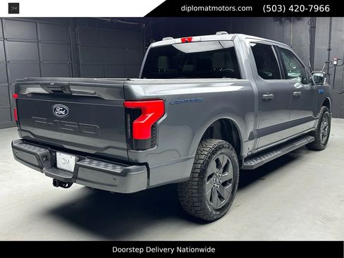 Used 2024 Ford F150 Lightning XLT image 6