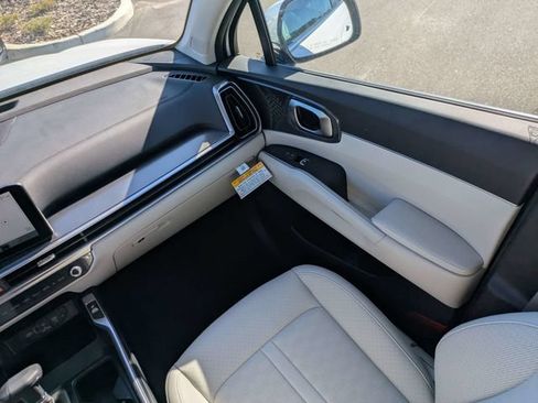New 2025 Kia Sorento S w/ Panoramic Sunroof Package FWD image 16
