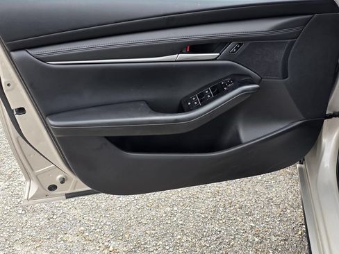 Used 2024 MAZDA MAZDA3 s FWD image 28