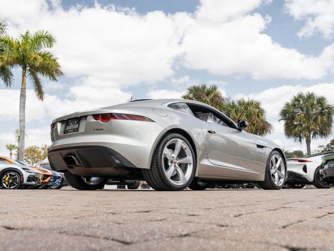Used 2020 Jaguar F-TYPE Coupe image 9