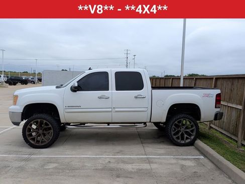 Used 2009 GMC Sierra 1500 SLE w/ Regional Value Package AWD/4WD image 5