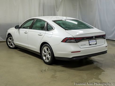 Used 2023 Honda Accord LX image 9