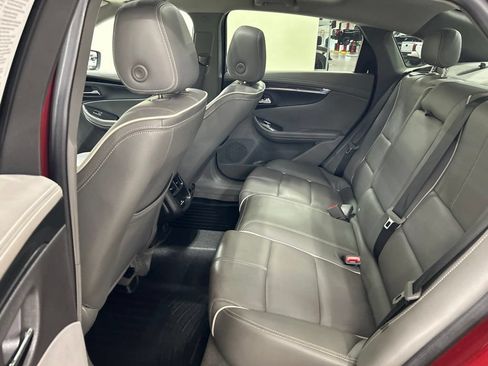 Used 2017 Chevrolet Impala Premier w/ Enhanced Convenience Package FWD image 28