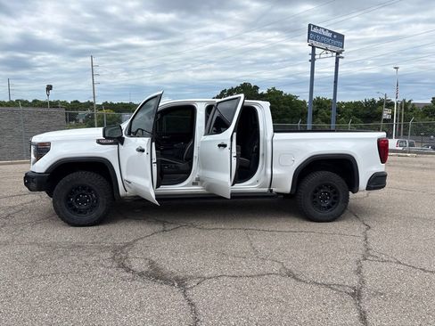 Used 2023 GMC Sierra 1500 AT4X w/ AT4X AEV Edition AWD/4WD image 4