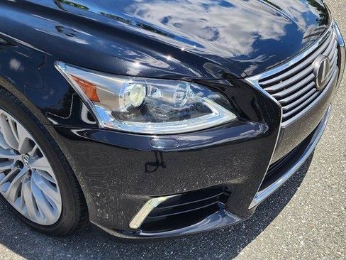 Used 2013 Lexus LS 460 w/ Comfort Pkg RWD image 6