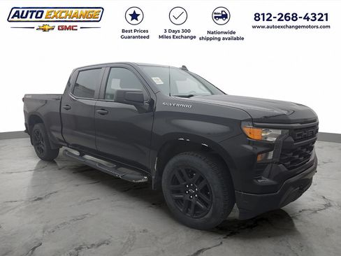 Used 2022 Chevrolet Silverado 1500 Custom AWD/4WD image 1