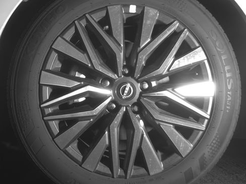 Used 2025 Nissan Altima 2.5 SV image 12