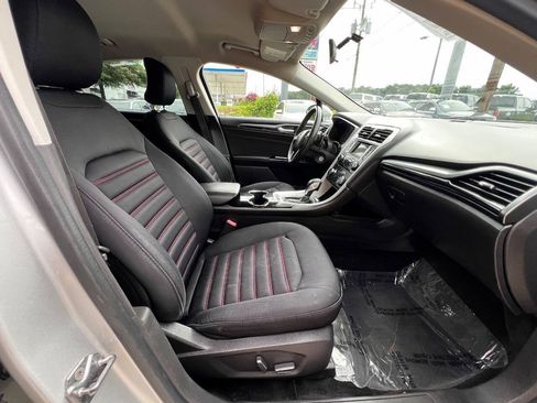 Used 2016 Ford Fusion SE w/ Equipment Group 201A AWD/4WD image 13